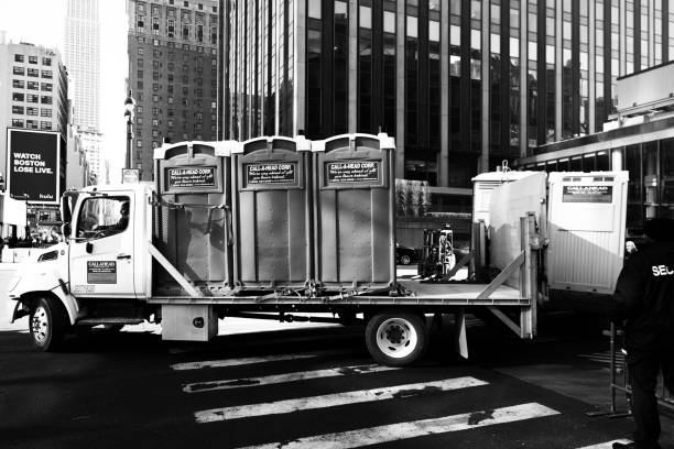 Portable Toilet Options We Offer in Great Neck Gardens, NY